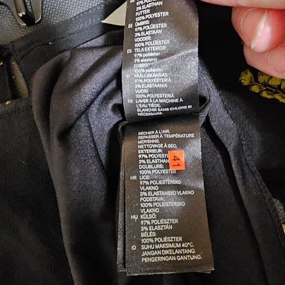 H & M 3/4  Dress Black with Small Floral Tie Belt Above Knee Size 6 - Picture 8 of 12